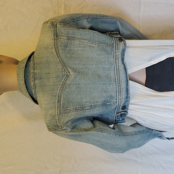 Tixi Cropped Denim Jacket - Picture 4 of 13